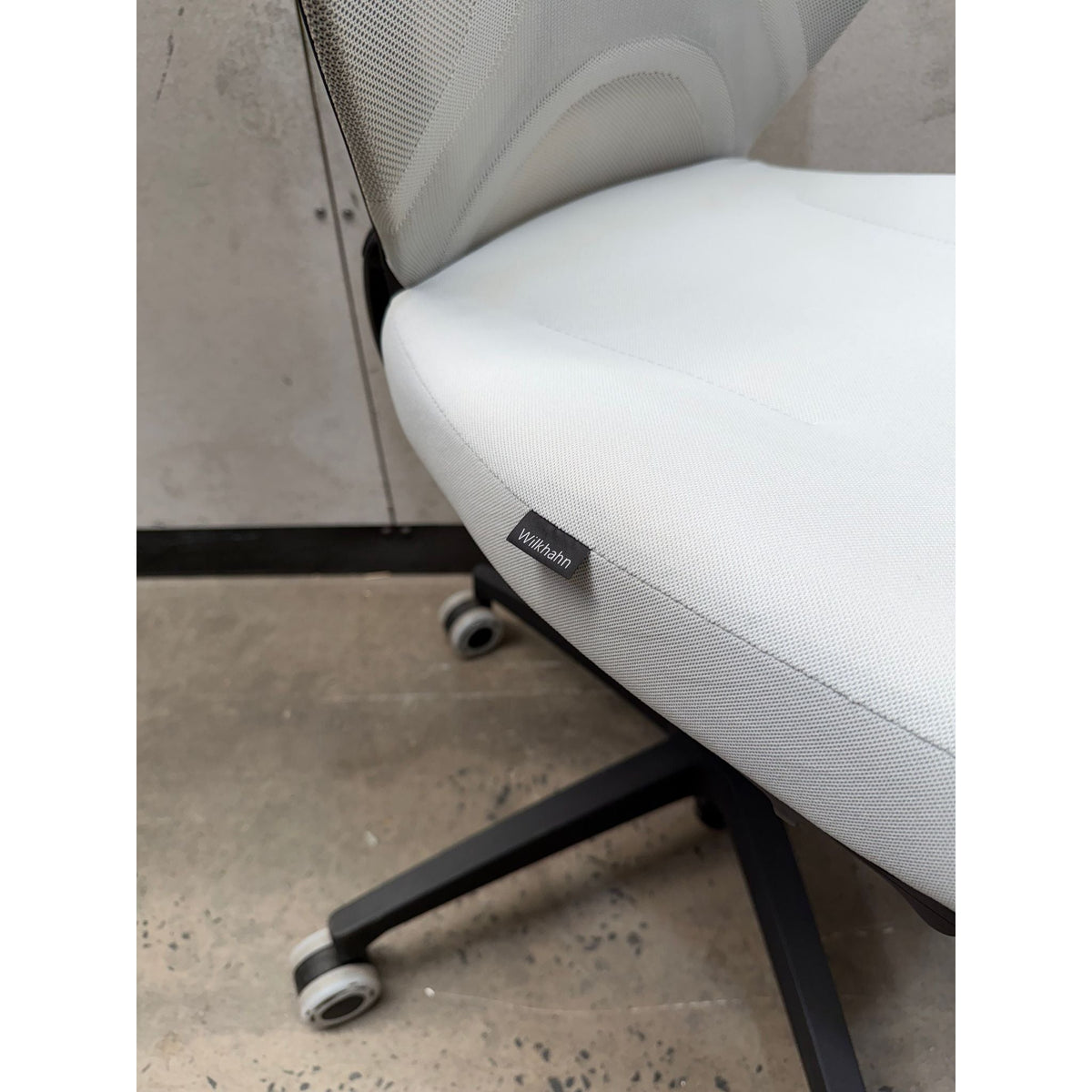 Wilkhahn IN 184/7 Ergonomic Office Chair, White / Light Grey - thegoodchairs