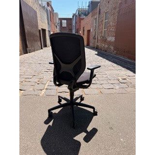Wilkhahn IN 184/7 MB Task Chair, Back in Black, Trimension 3D Movement - thegoodchairs