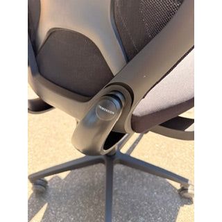 Wilkhahn IN 184/7 MB Task Chair, Back in Black, Trimension 3D Movement - thegoodchairs
