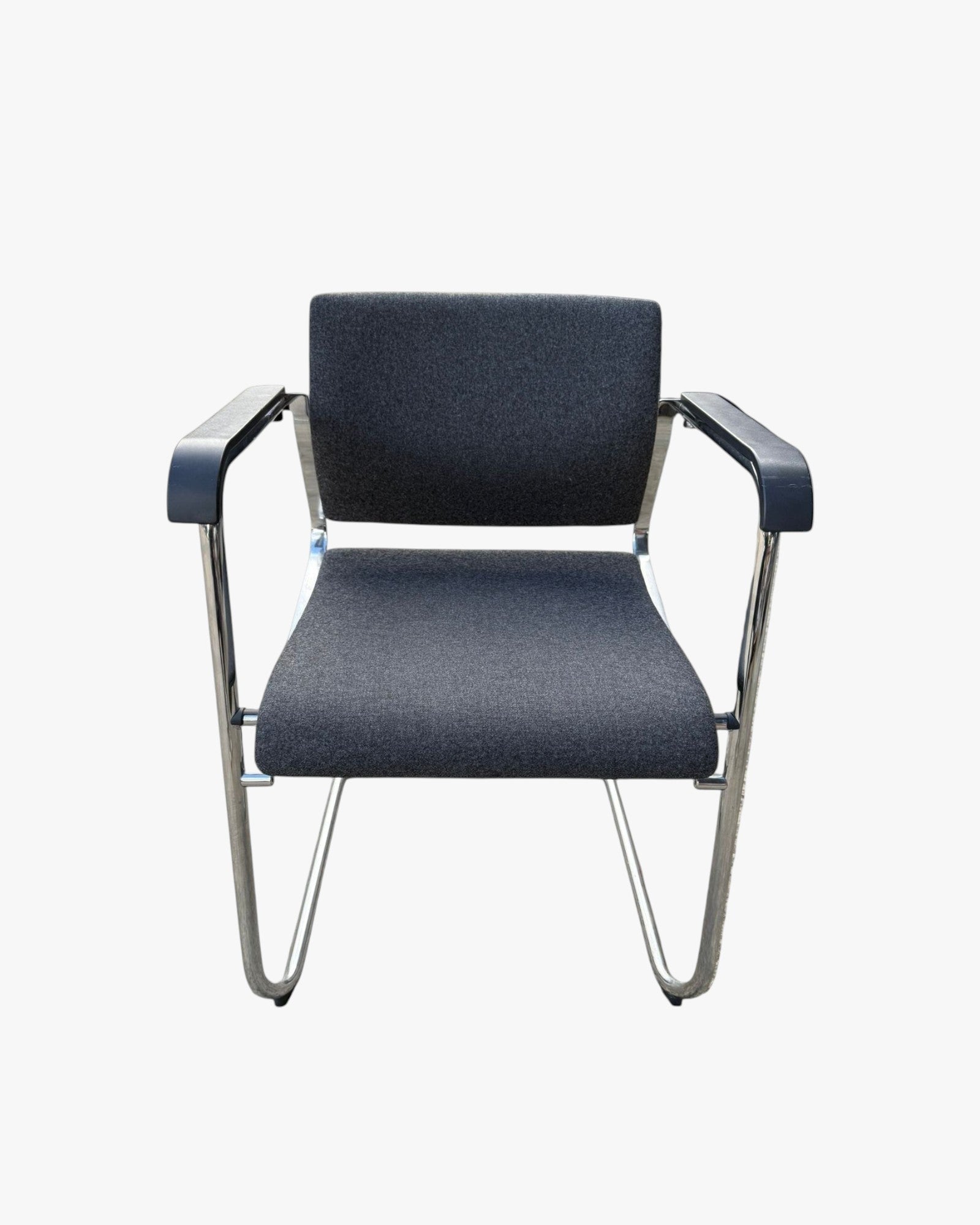 Wilkhahn Modus - 287/81 Conference Room Cantilever Chair - thegoodchairs