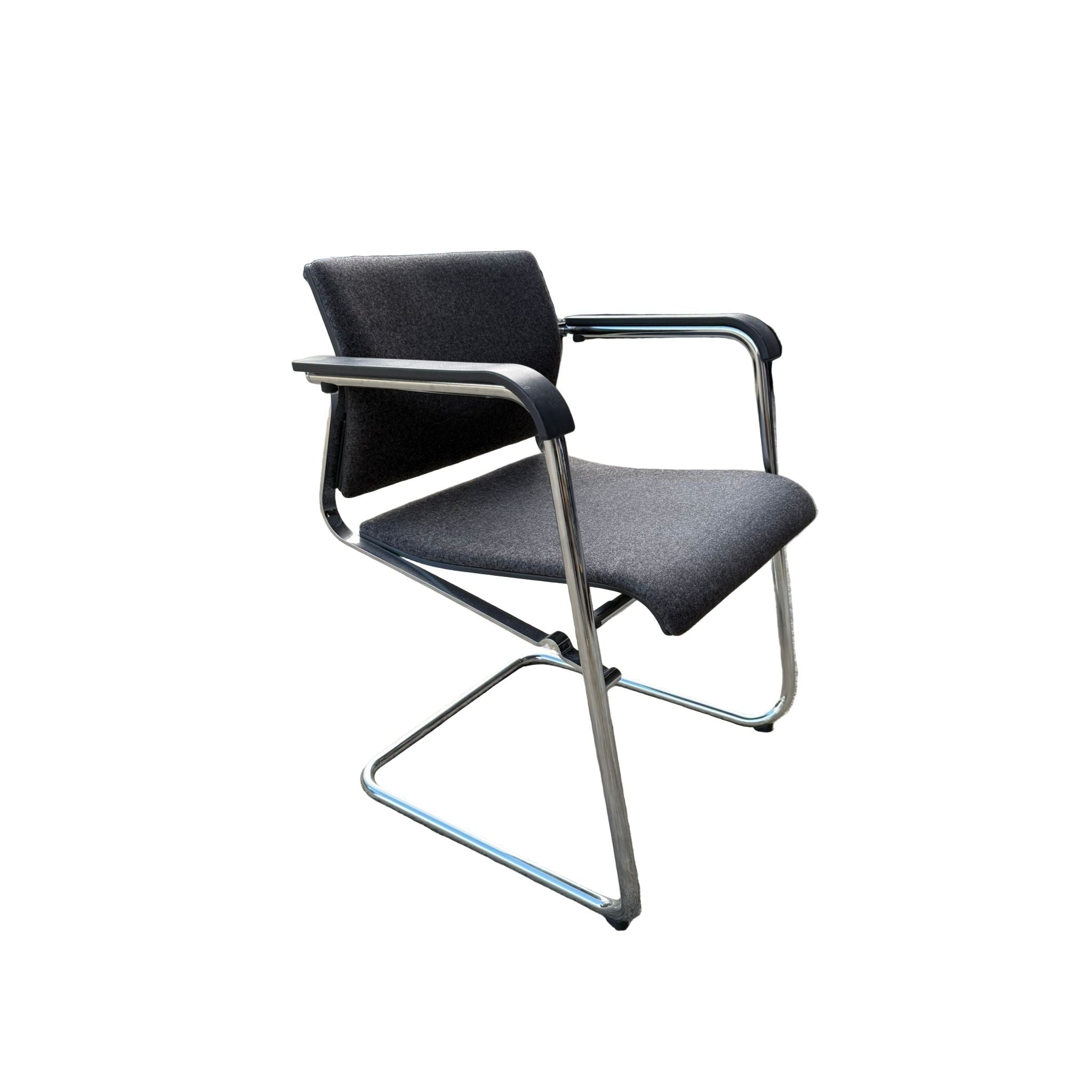 Wilkhahn Modus - 287/81 Conference Room Cantilever Chair - thegoodchairs