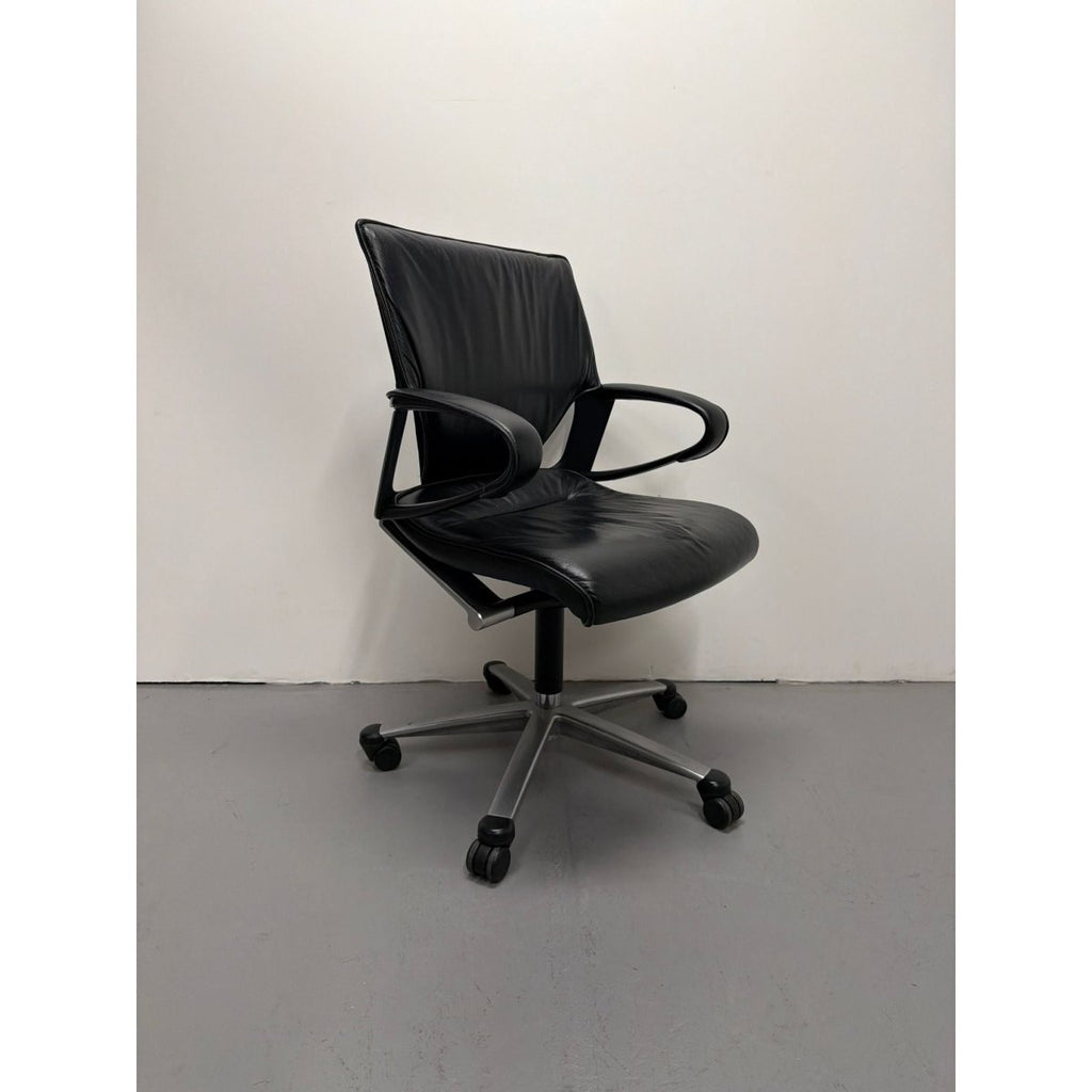 Wilkhahn Modus Executive - 283/71, Low - Back Swivel Chair - thegoodchairs