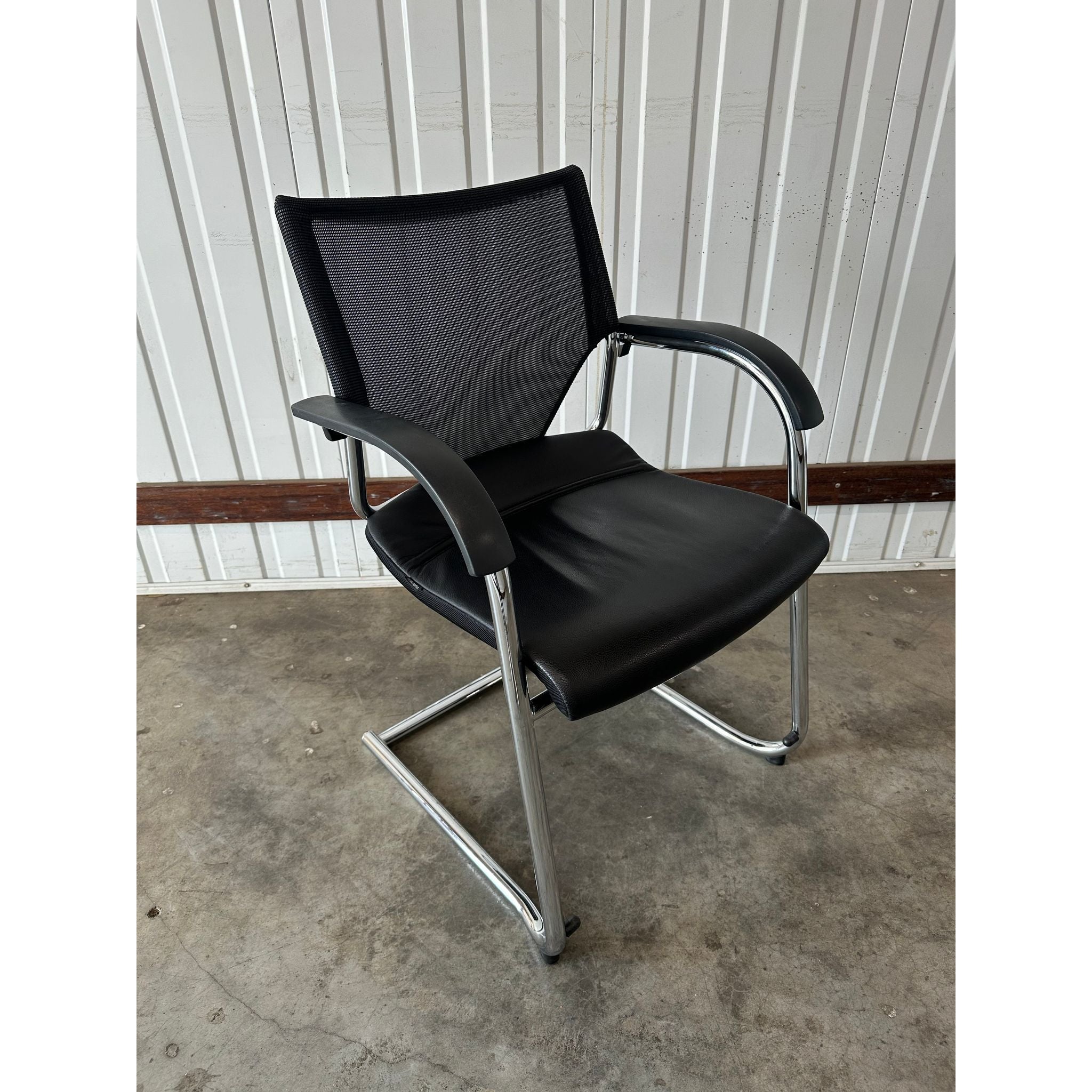 Wilkhahn Modus Executive - 287/81 Boardroom Cantilever Chair - thegoodchairs