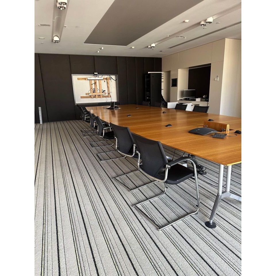 Wilkhahn Modus Executive - 287/81 Boardroom Cantilever Chair - thegoodchairs
