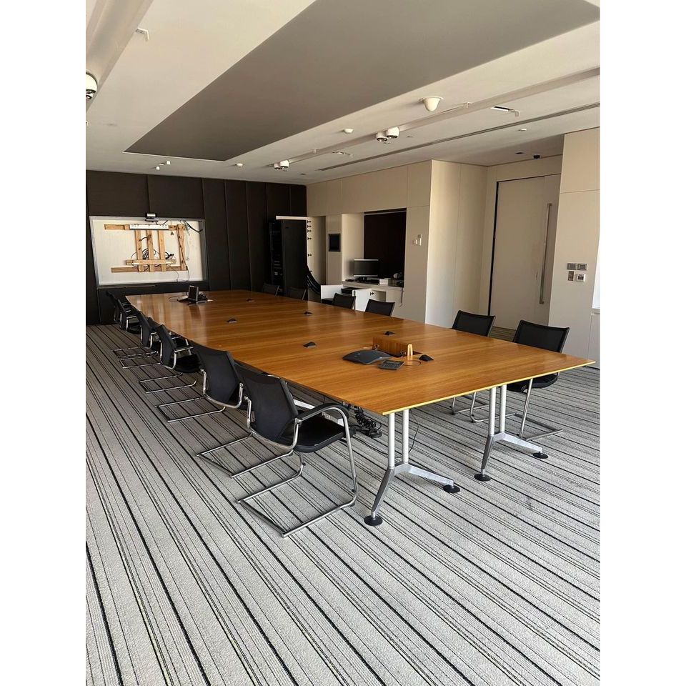Wilkhahn Modus Executive - 287/81 Boardroom Cantilever Chair - thegoodchairs
