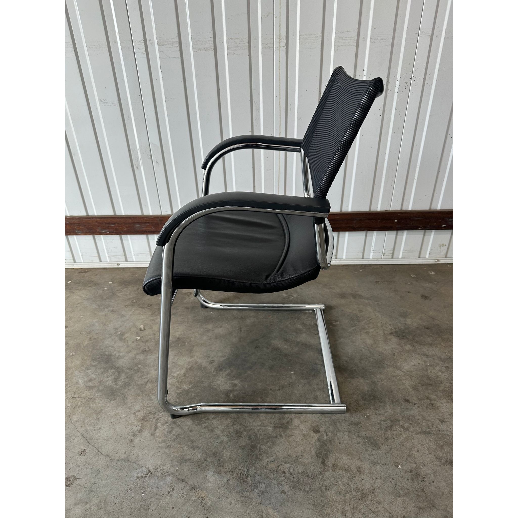 Wilkhahn Modus Executive - 287/81 Boardroom Cantilever Chair - thegoodchairs