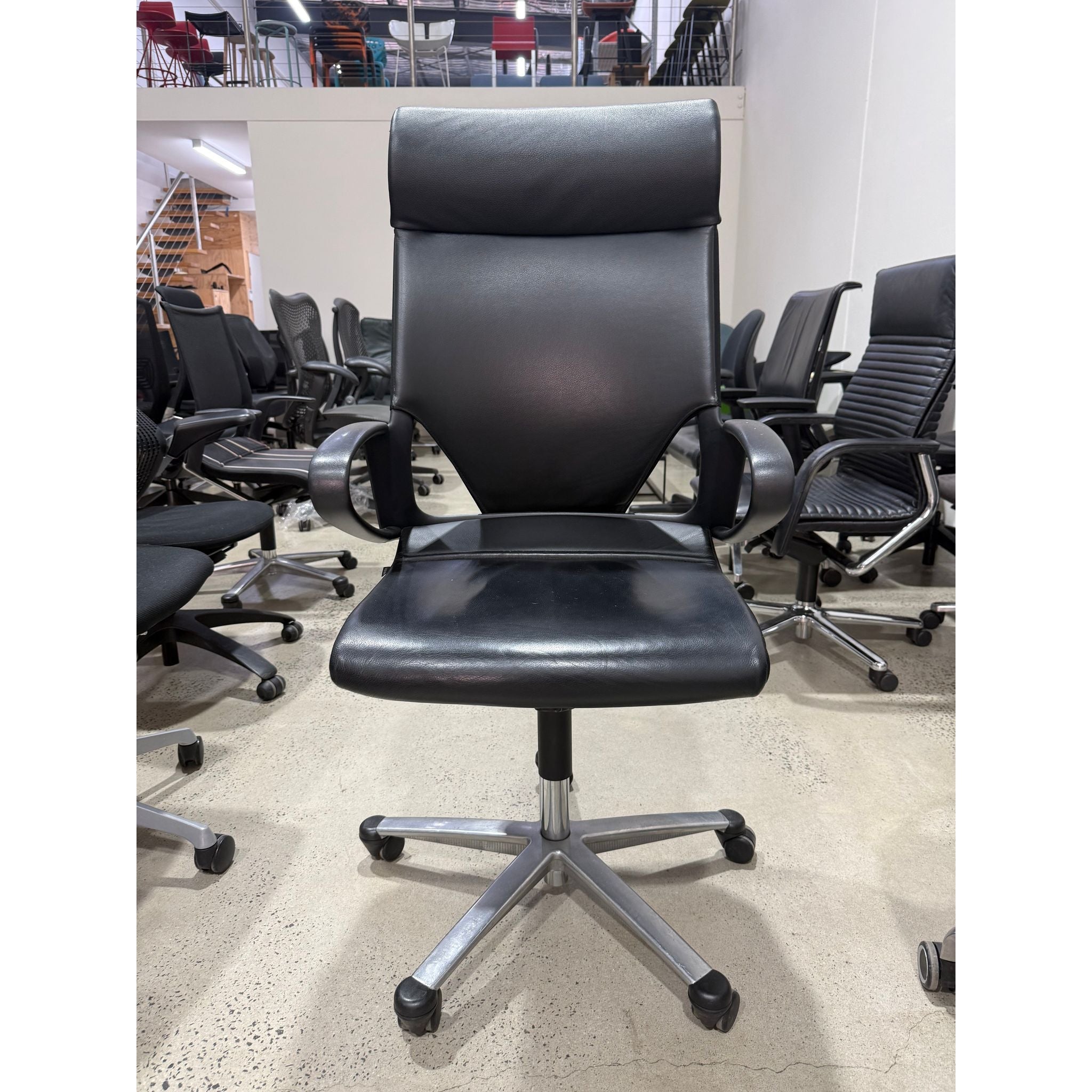 Wilkhahn Modus Medium - High Back Leather - thegoodchairs