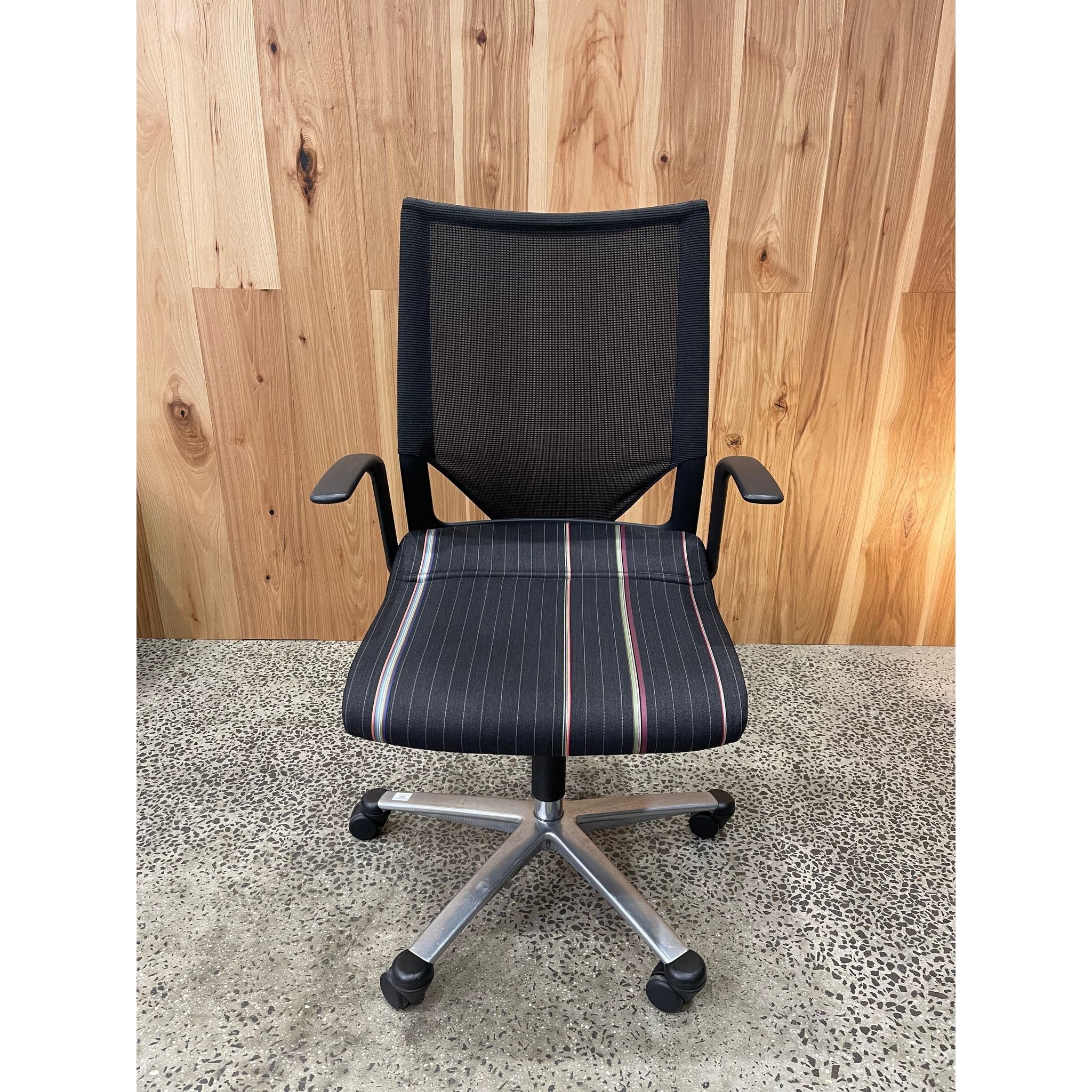 Wilkhahn Modus Medium - Paul Smith x Kvadrat Edition - thegoodchairs