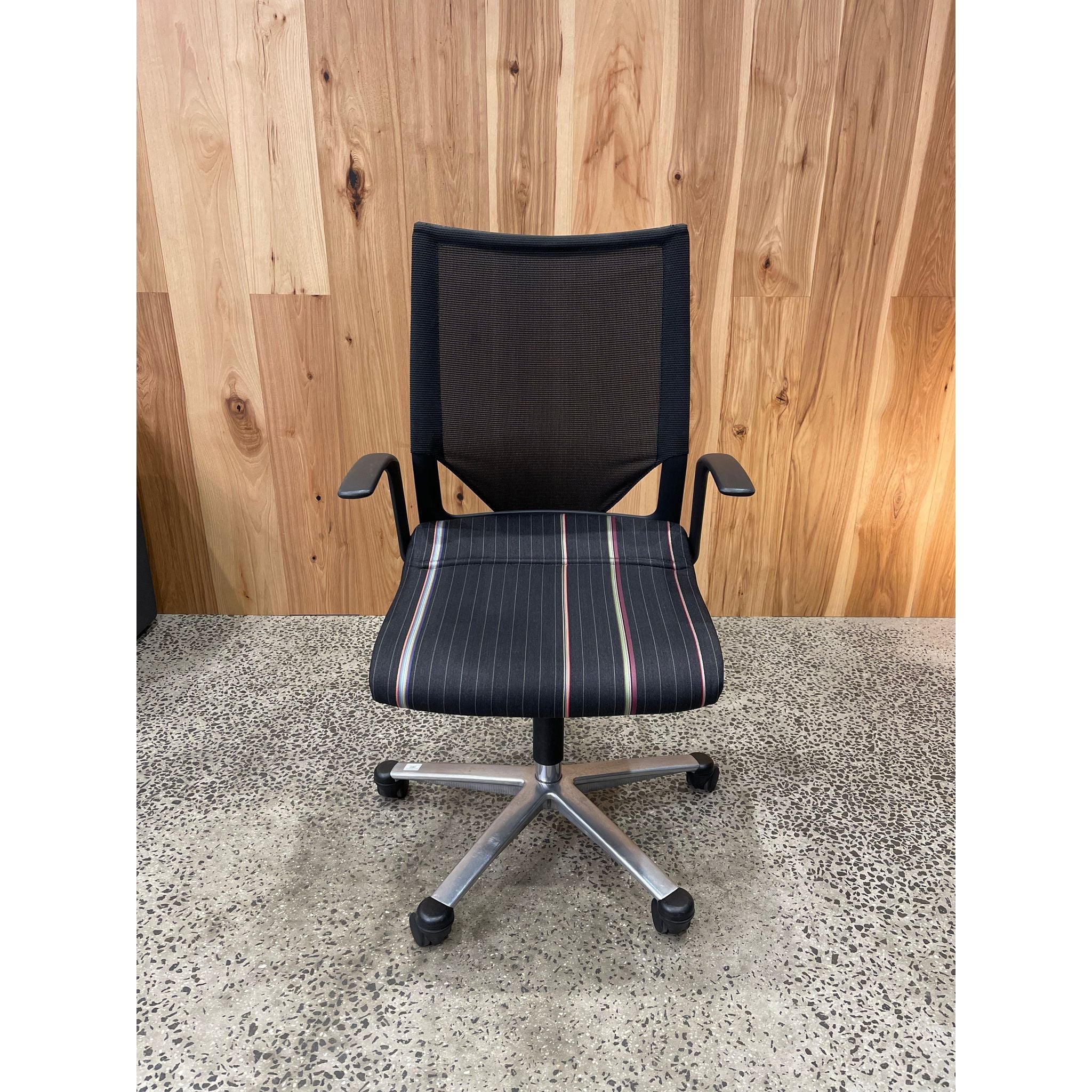 Wilkhahn Modus Medium - Paul Smith x Kvadrat Edition - thegoodchairs