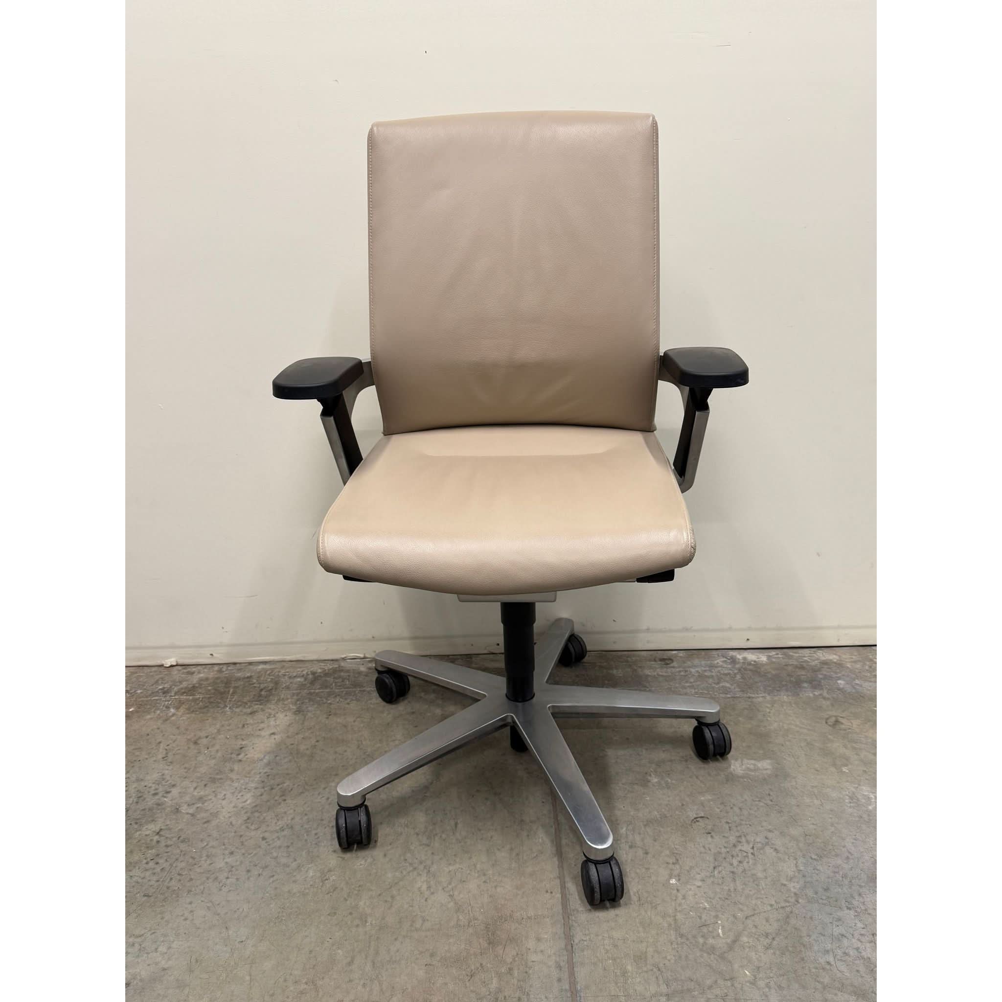 Wilkhahn ON - Task Chair - Leather Executive Office Chair Castors - thegoodchairs