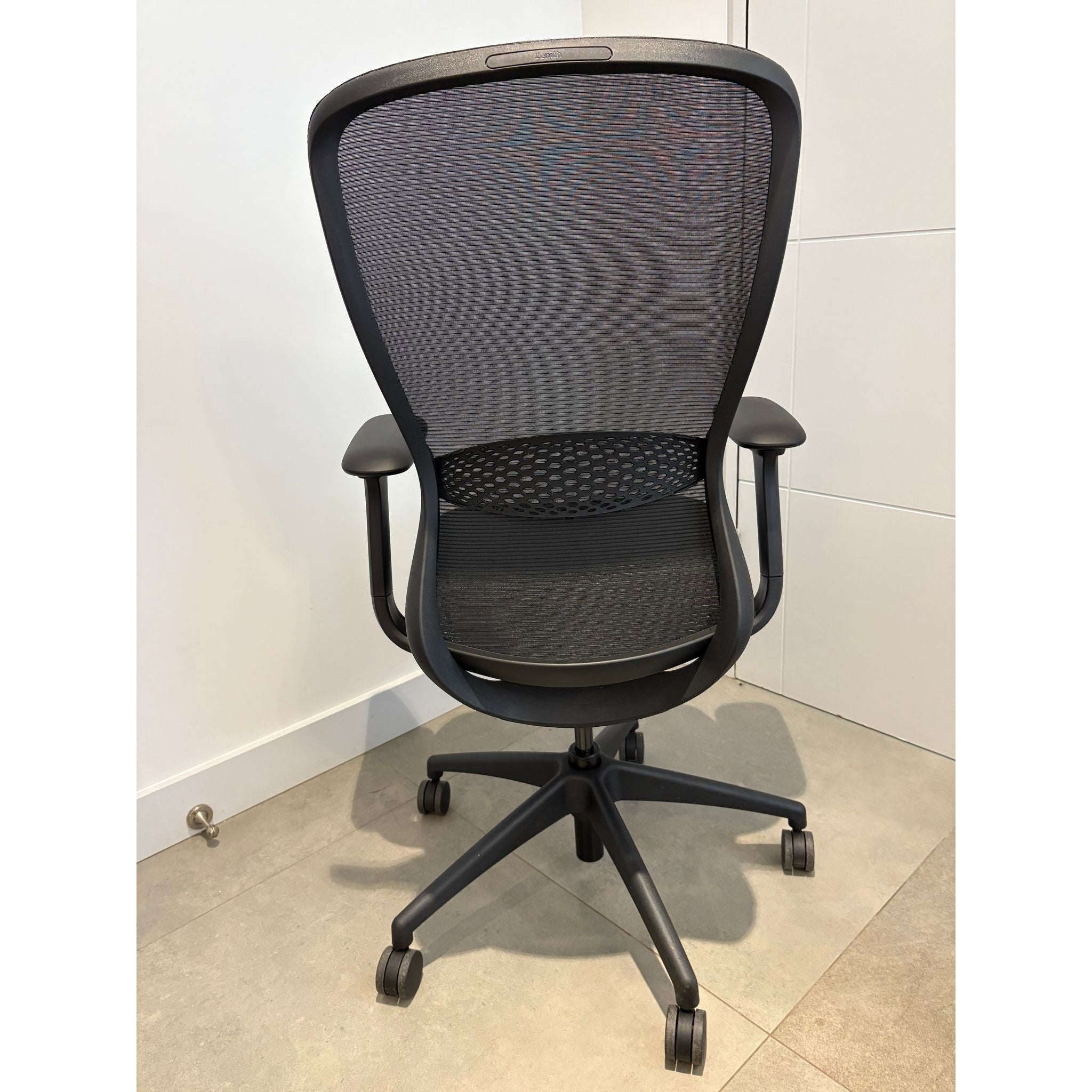 Zenith VOX Ergonomic Office Chair With Arms, Grey, Mesh Back - thegoodchairs